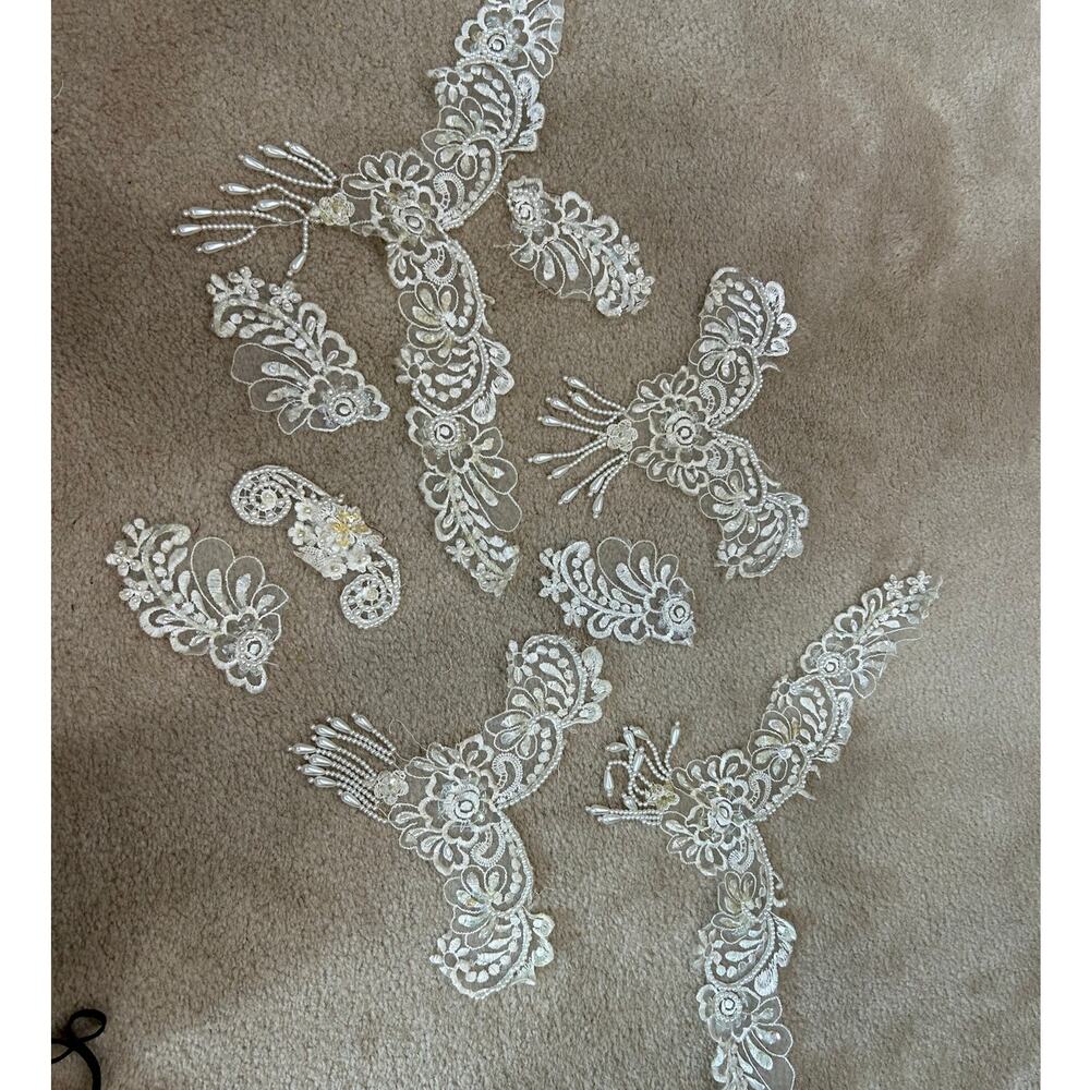 Ivory and Silver beaded lace applique 9 piece floral motiff